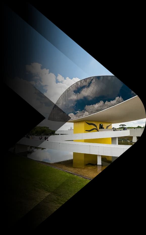 Servidor público da Prefeitura de Curitiba simulando consignado no app Konsi