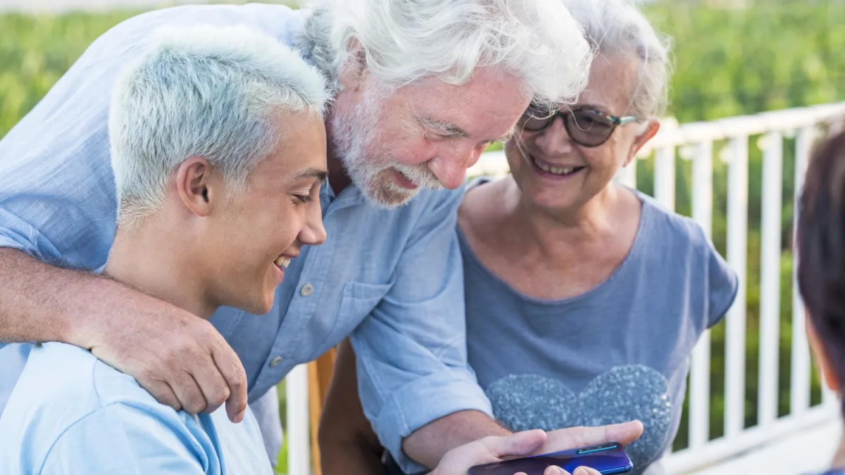 Justiça libera R$ 2,6 BI para aposentados do INSS