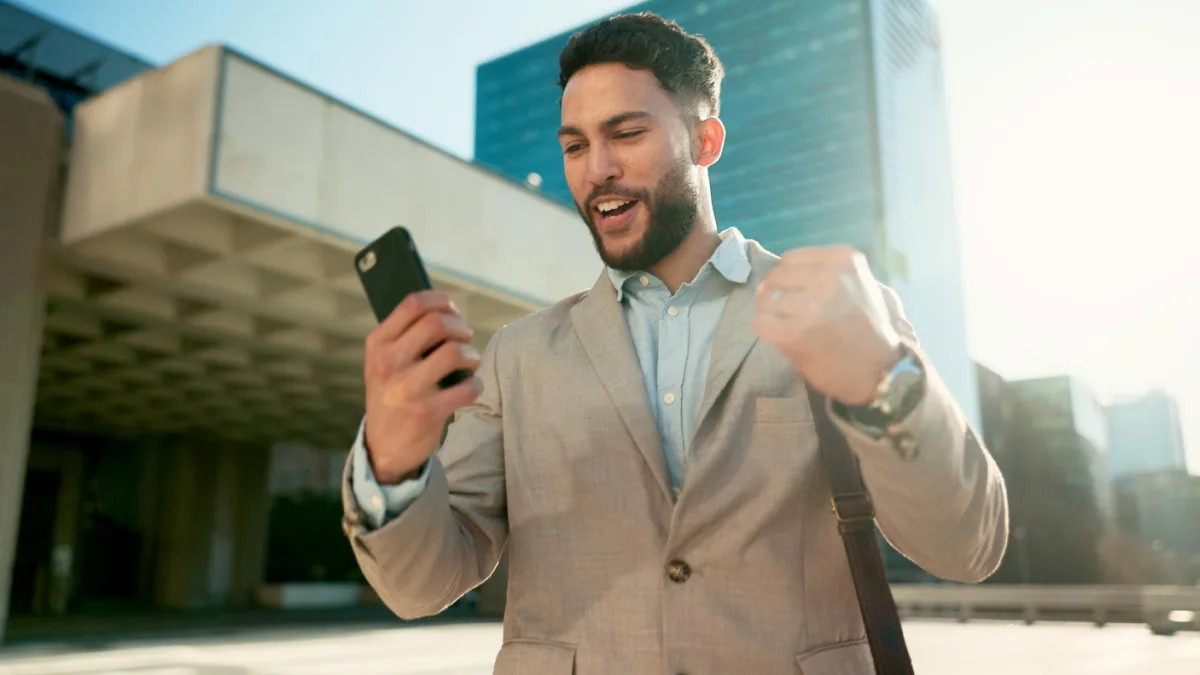 Servidores de SP podem ter direito a aumento salarial; entenda como