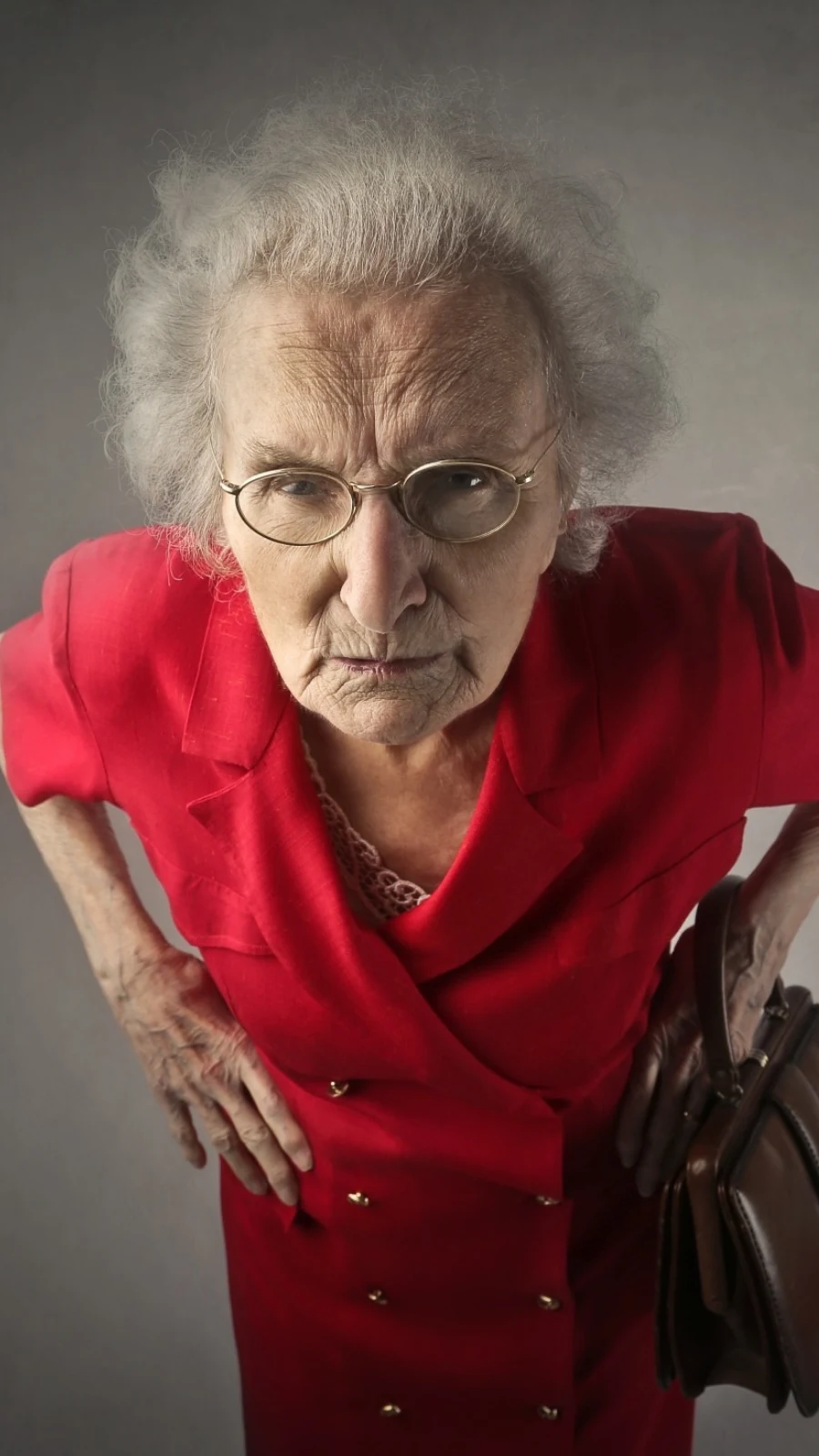 Desconto indevido no INSS? Veja como CANCELAR mensalidade associativa